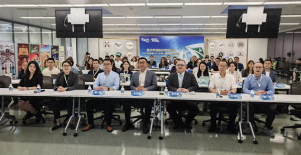 星火配资 重庆啤酒总裁李志刚：2025年行业前景谨慎乐观 推系列新品突出差异化